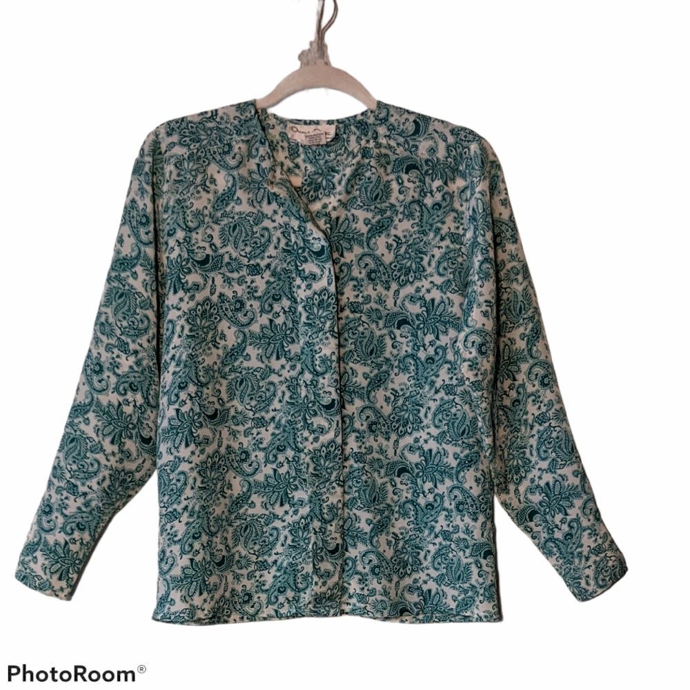 Vintage Oscar de la Renta expressions top size 8 paisley hidden buttons